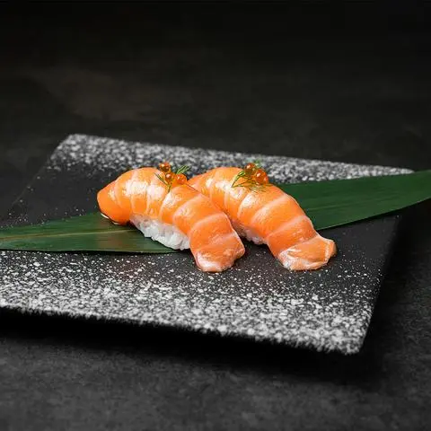 Hình ảnh Nigiri cá hồi - 2 miếng