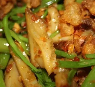 Hình ảnh Ốc khế xào rau muống