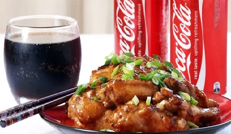 Hình ảnh Cơm ức gà - 1 ly coca lớn 