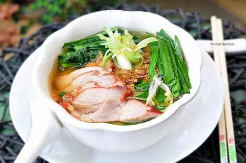 Hình ảnh Hủ tiếu mì xá xíu nước