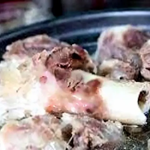 Hình ảnh Xương Heo Thêm