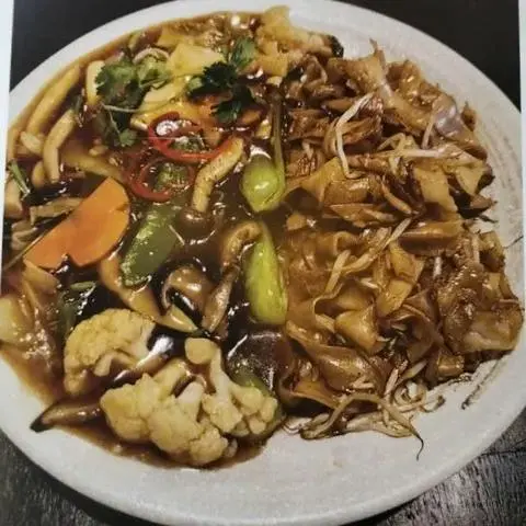 Hình ảnh Hủ tiếu xào thập cẩm chay