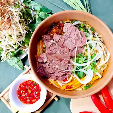 Hình ảnh Bún bò bắp