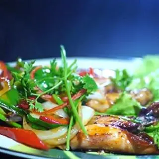 Hình ảnh Mực trứng xào ớt xanh