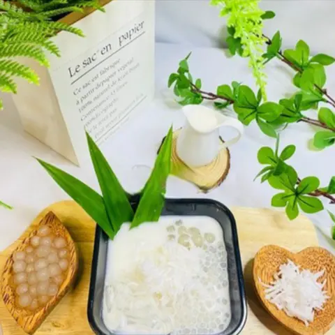 Hình ảnh Chè dừa dầm Hải Phòng - ly dùng thử