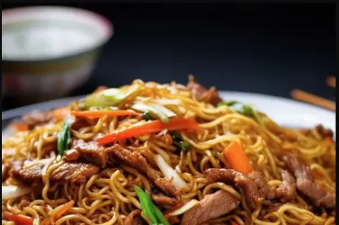 Hình ảnh Mì xào bò trứng
