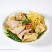 Hình ảnh Hoành thánh thập cẩm