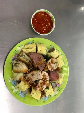 Hình ảnh Bánh cuốn trứng gà ta có chả bò Đà Nẵng