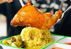 Hình ảnh Cơm gà xối mỡ