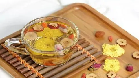 Hình ảnh Trà hoa cúc mật ong kỉ tử đường