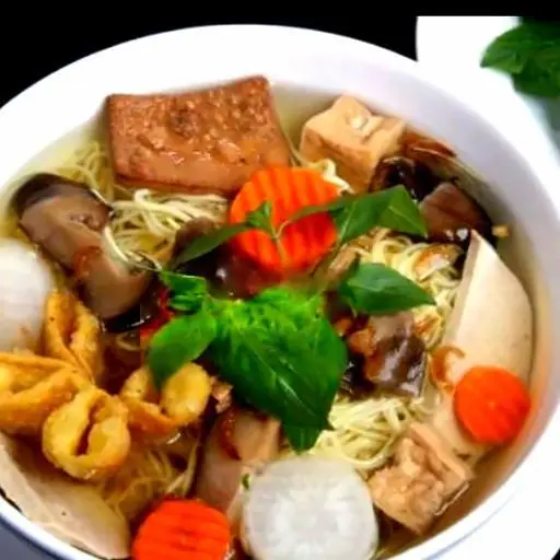 Hình ảnh Hủ tiếu mì thập cẩm chay