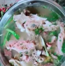 Hình ảnh Lẩu má heo mắt heo
