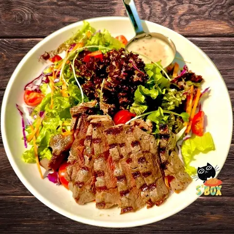 Hình ảnh Salad steak bò Mỹ