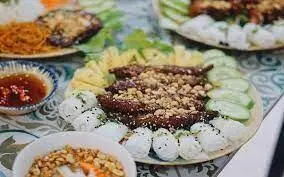 Hình ảnh Bánh hỏi thịt nướng đầy đủ