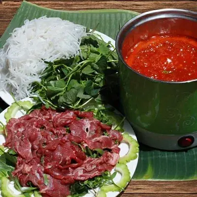 Hình ảnh Lẩu bắp bò nhúng ớt