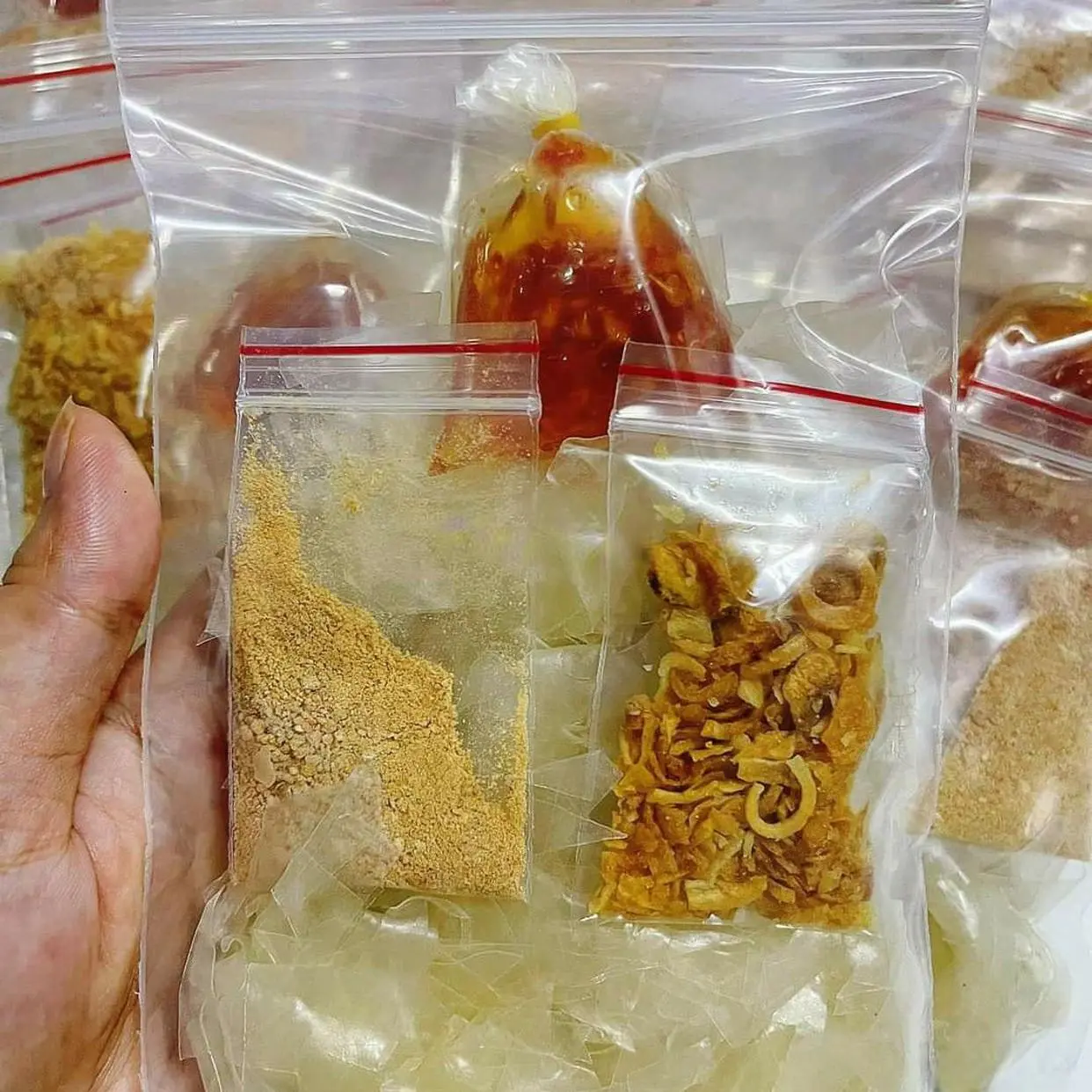 Hình ảnh Bánh Tráng Sợi Dẻo Sate Hành