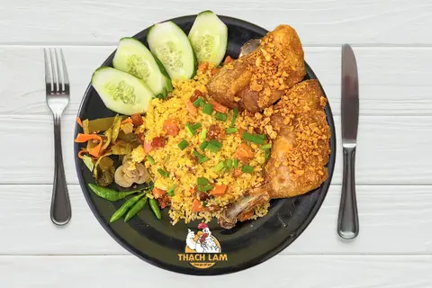Hình ảnh Cơm chiên Dương Châu đùi lớn sốt tỏi