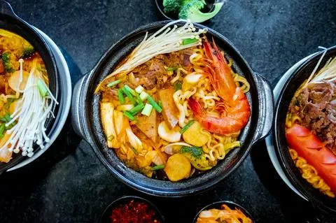 Hình ảnh Mì kim chi đặc biệt nấu chín