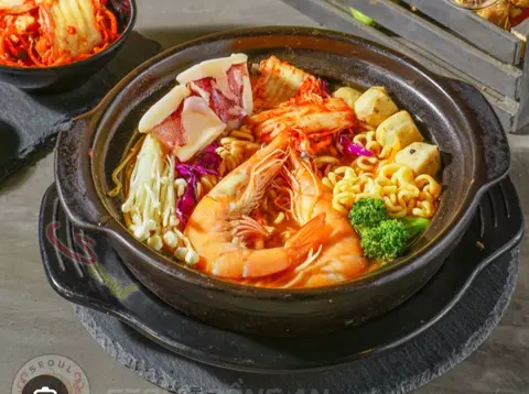Hình ảnh Mì lẩu Thái hải sản