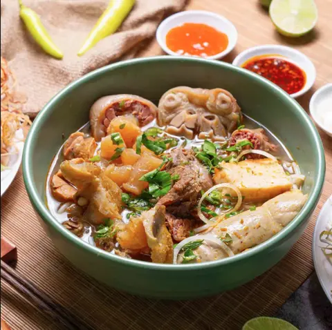 Hình ảnh Bún bò sụn - chả - bò viên