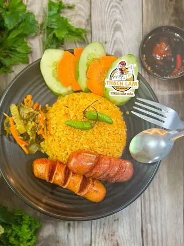 Hình ảnh Cơm xúc xích lạp xưởng