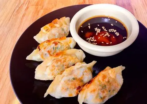 Hình ảnh Bánh Xếp Nhân Thịt
