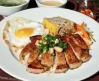 Hình ảnh Cơm sườn chả trứng