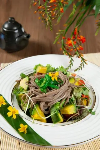 Hình ảnh Sa lát mì soba chân như - chan nhu soba noodles salad - ve01