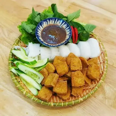 Hình ảnh Bún & đậu chiên giòn