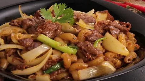 Hình ảnh Nui xào bò