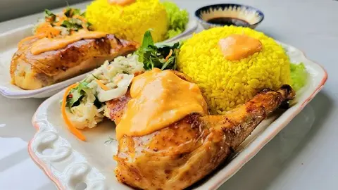 Hình ảnh Cơm gà xốt phô mai