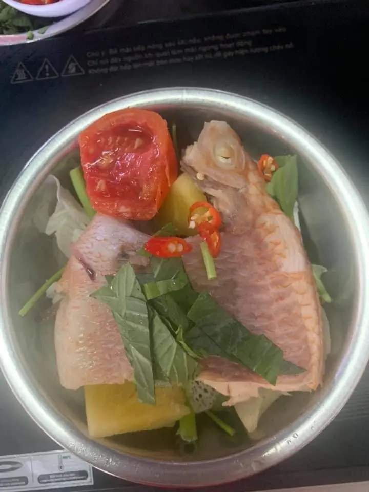 Hình ảnh Cơm canh chua cá diêu hồng