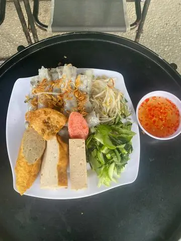 Hình ảnh Bánh cuốn truyền thống nhân thịt