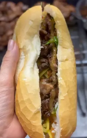 Hình ảnh Bánh mì cút rút xương 1 ổ