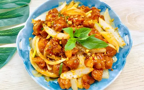 Hình ảnh Sụn gà chiên nước mắm