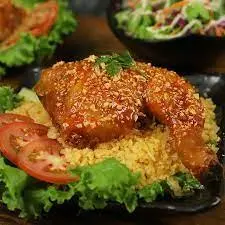 Hình ảnh Cơm gà sốt mắm tỏi
