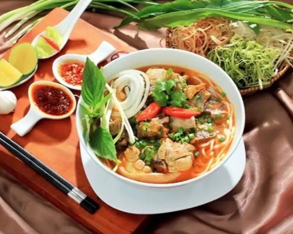 Hình ảnh Bún bò sườn sụn