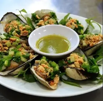 Hình ảnh Sò dẹo nướng mỡ hành