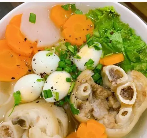 Hình ảnh Bánh canh giò heo + bò viên +huyết