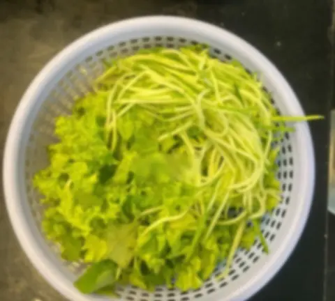 Hình ảnh Rau thêm