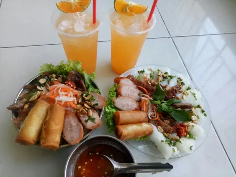 Hình ảnh Combo 1 bún -  1 bánh hỏi - 2 nước cam