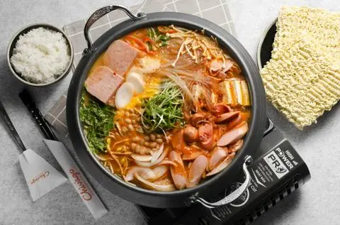 Hình ảnh Lẩu quân đội