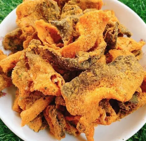 Hình ảnh Da cá hồi lắc trứng muối