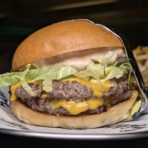 Hình ảnh Burger bò 2 tầng - Double beef chessy