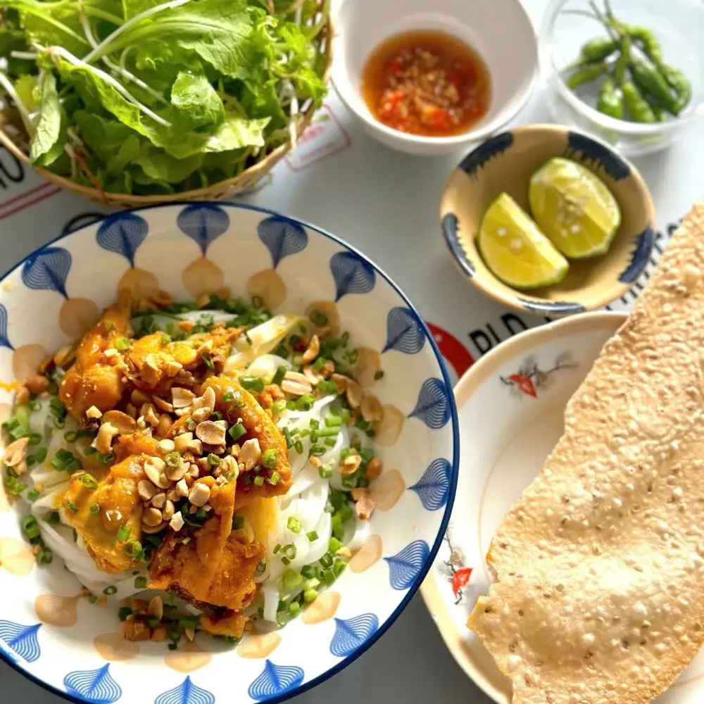 Hình ảnh Mì Quảng gà