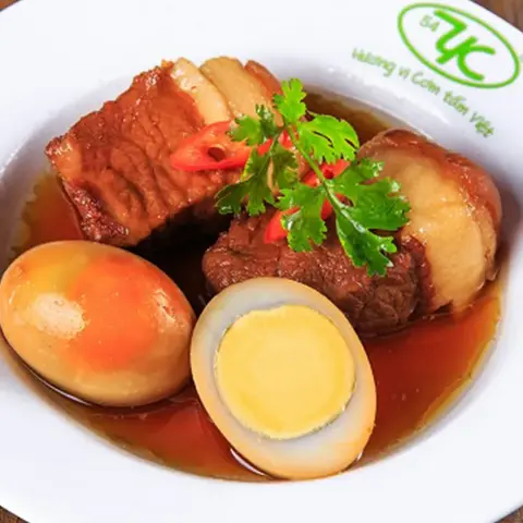Hình ảnh Cơm thịt kho hột vịt