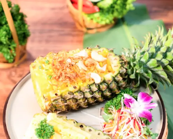 Hình ảnh Cơm Chiên Trái Thơm