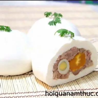 Hình ảnh Bánh bao đặc biệt trứng muối - trứng cút