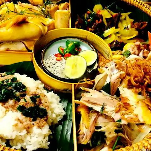 Hình ảnh Gà lên mâm