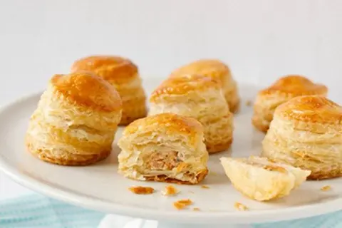 Hình ảnh Bánh Pate Chaud